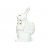 Сувенир Кролик с корзинкой, белый, цветная лепка (заменитель золота)