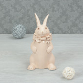 Сувенир Кролик с корзинкой, кремовый, лепка (заменитель золота)