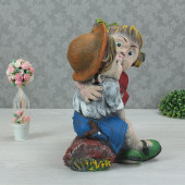 Садовая фигура Мальчик с девочкой, цветной камень с песком (цвета в ассортименте) (Гипс)